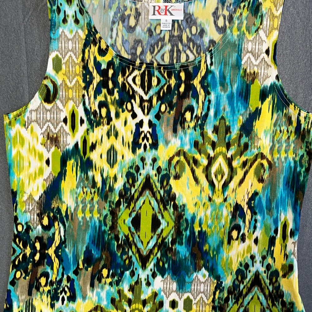 R&K Blue and Yellow‎ Graphic Crop Tank Top - Picture 2 of 7